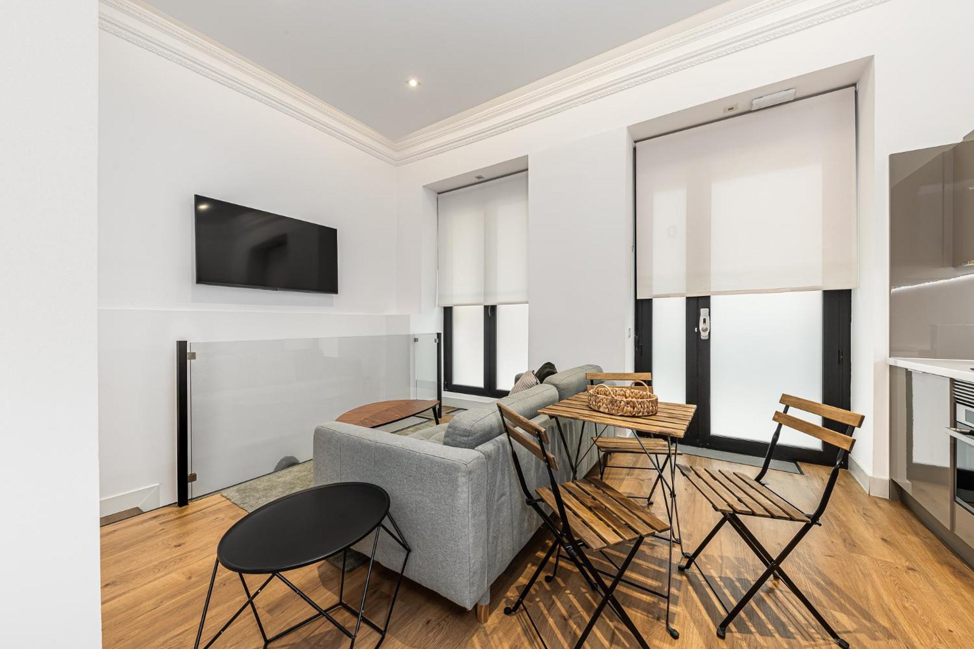 Waou Essence I Anton Martin Apartment Madrid Luaran gambar